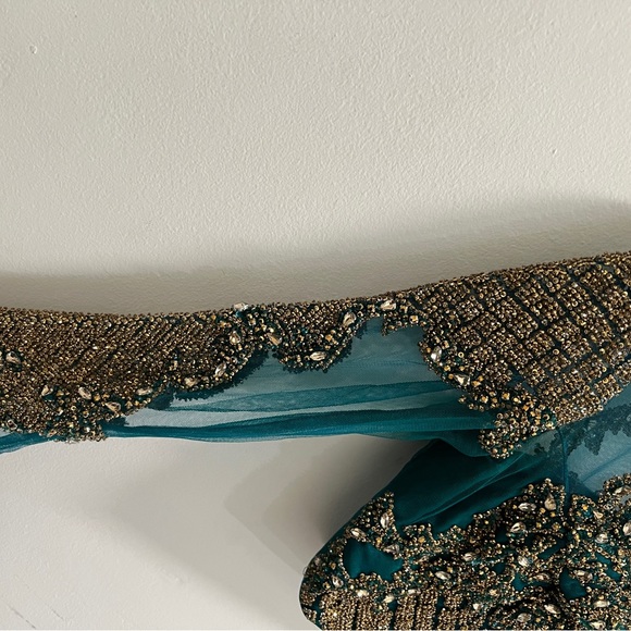 Falguni Shane Peacock Couture Foil Lehenga Wedding Couture - Picture 9 of 16